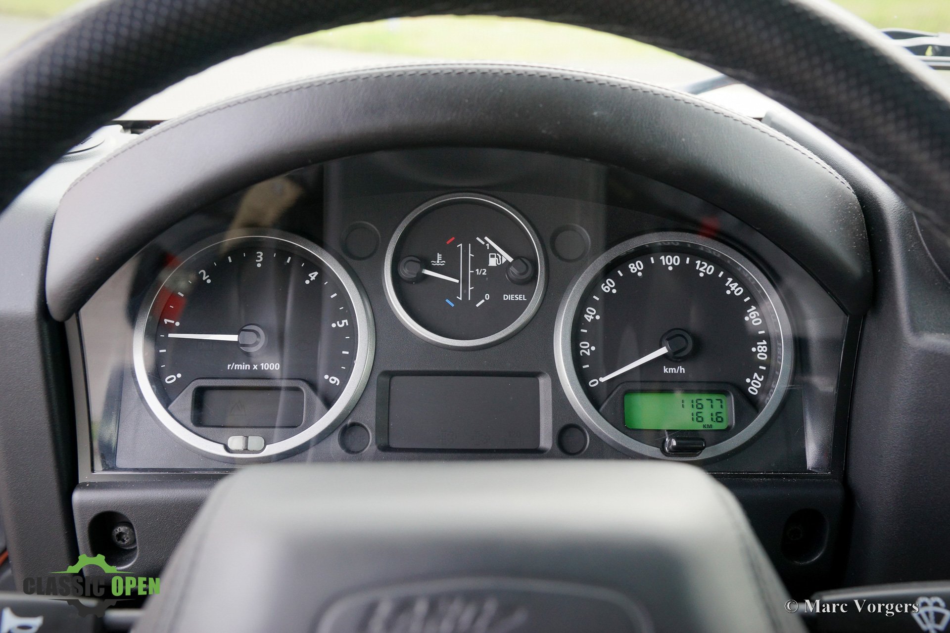 Land Rover Defender 90 Adventure Edition