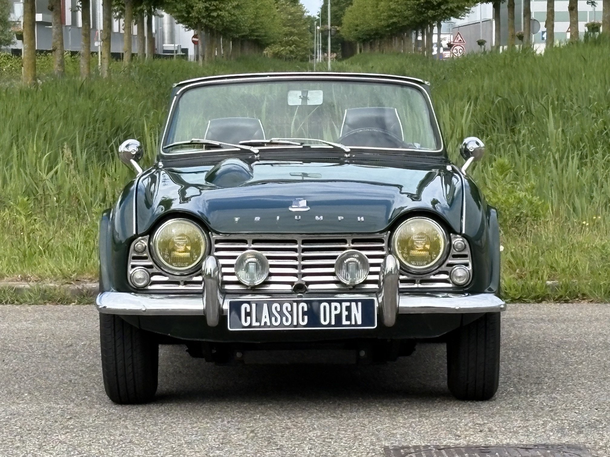 Triumph TR4