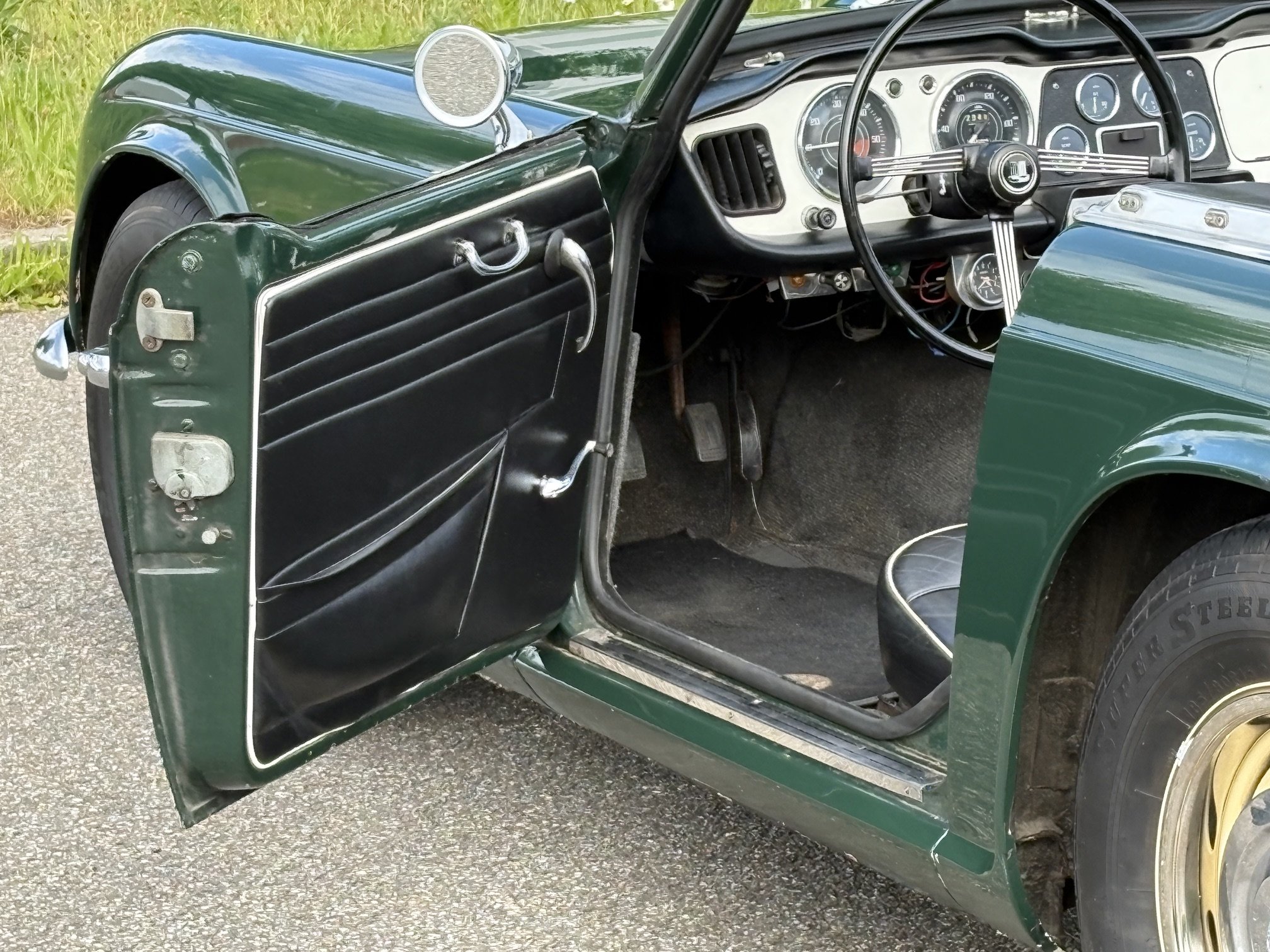 Triumph TR4