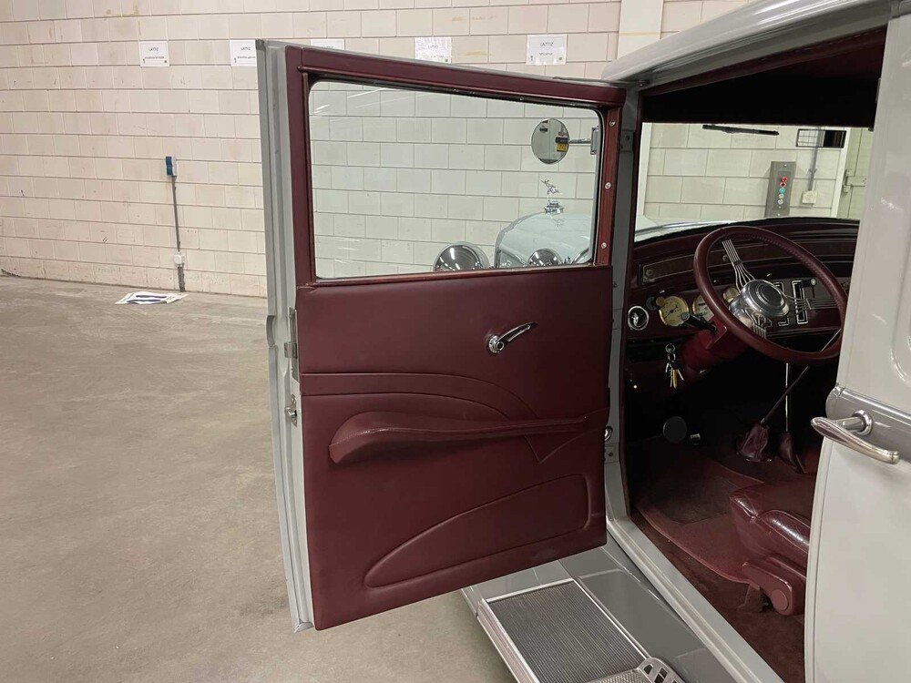 Buick Sedan V8 Restomod 